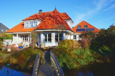 Stilvolle Villa in bester Lage mit Weide und parkähnlichem Grundstück