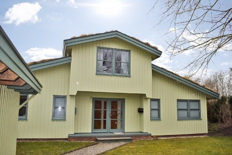 Luxus Wohn- und Geschäftshaus Zweifamilienhaus mit Grasbedachung